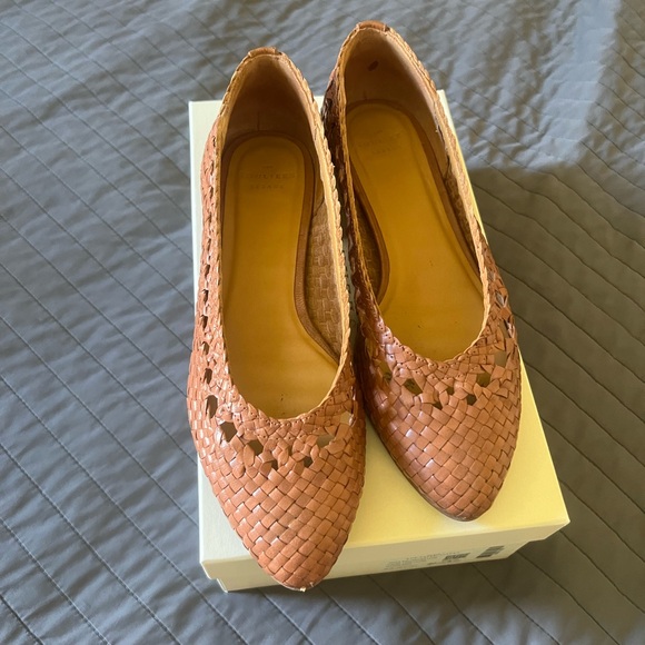 Sezane Shoes - Sezane Woven Leather Flats in Tan
Anya Ballerinas